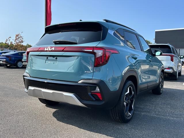 2024 Kia Seltos EX photo 3