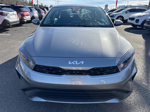 2023 Kia Forte LXS photo 2