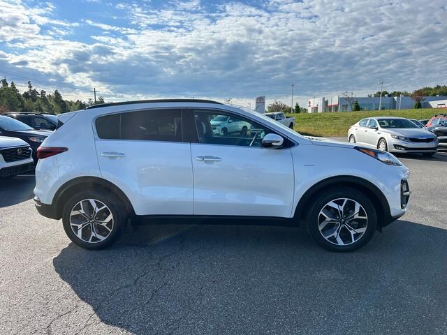 2021 Kia Sportage EX photo 2