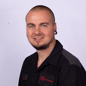 Staff member Joe Collins from ID_d233a106070e