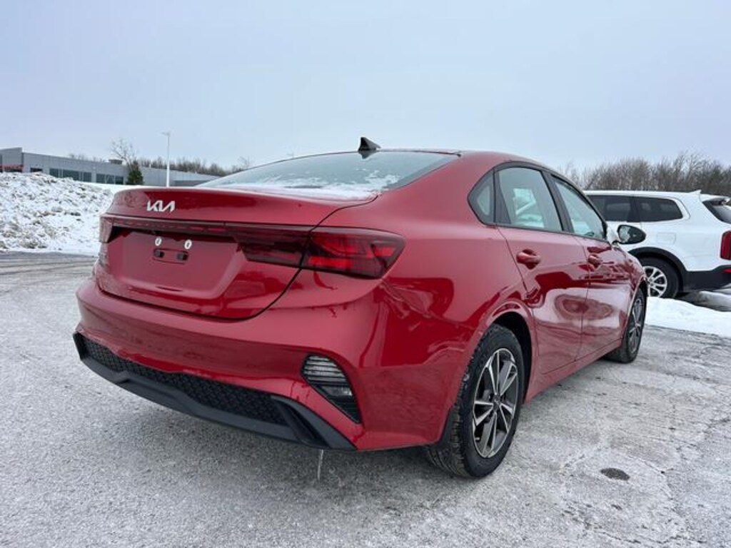Certified 2022 Kia Forte LXS IVT Sedan