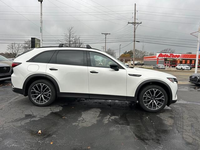 2025 Mazda CX-70 Plug-in Hybrid Premium photo 2