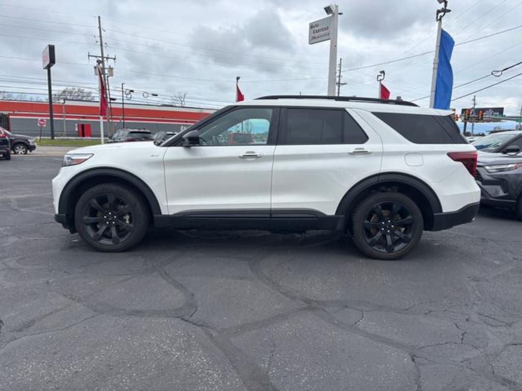 Used 2023 Ford Explorer ST-Line SUV