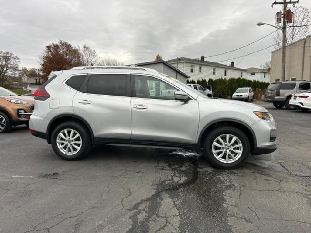 Used 2020 Nissan Rogue SV SUV