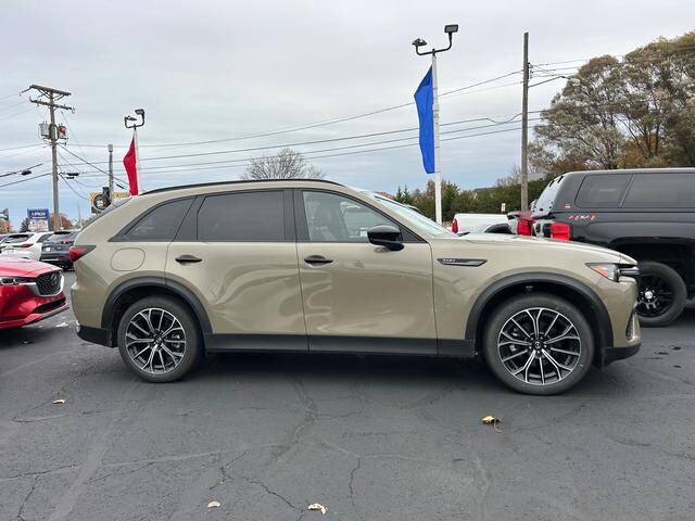 2025 Mazda CX-70 Plug-in Hybrid Premium photo 2