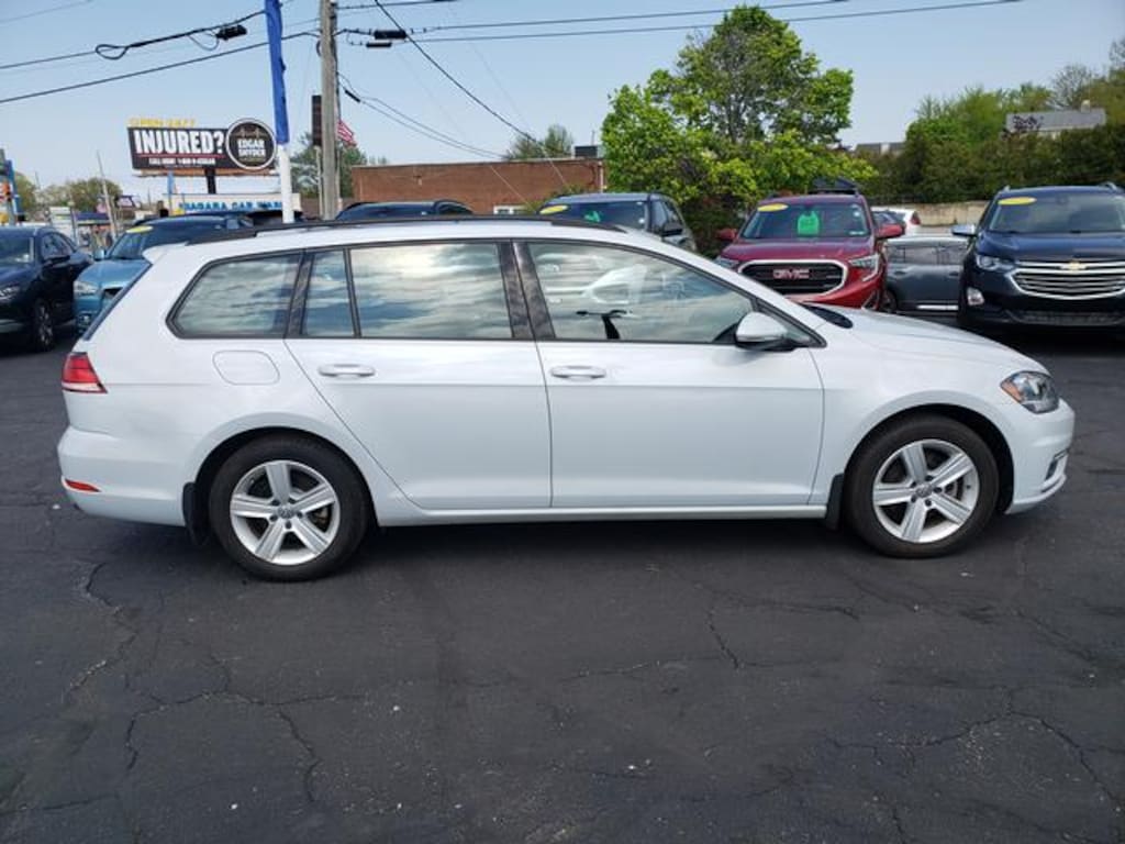 Used 2018 Volkswagen Golf SportWagen TSI SE Wagon
