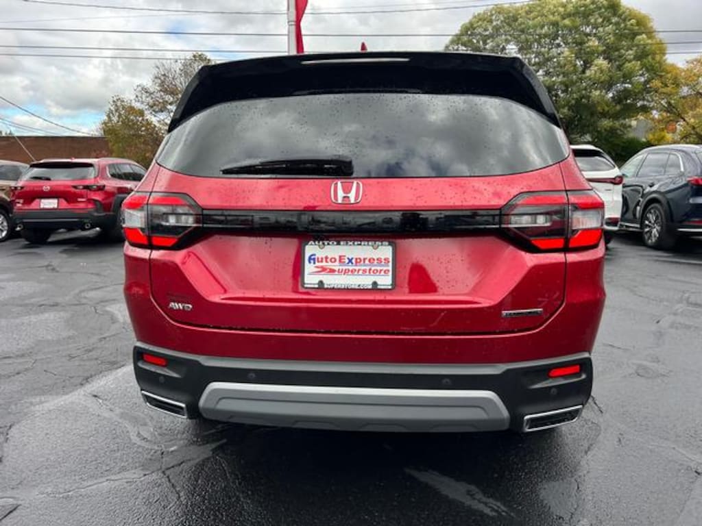 Used 2023 Honda Pilot Touring SUV