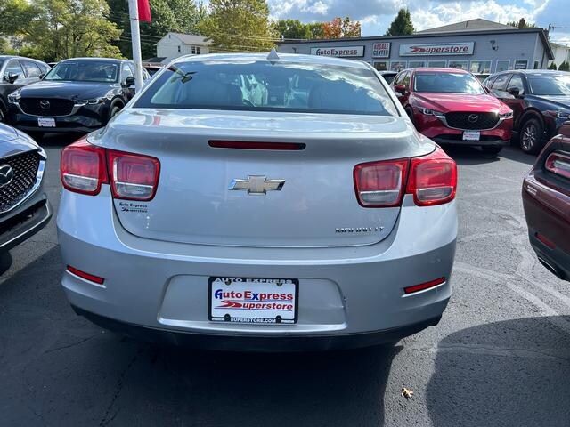 2014 Chevrolet Malibu 1LT photo 4