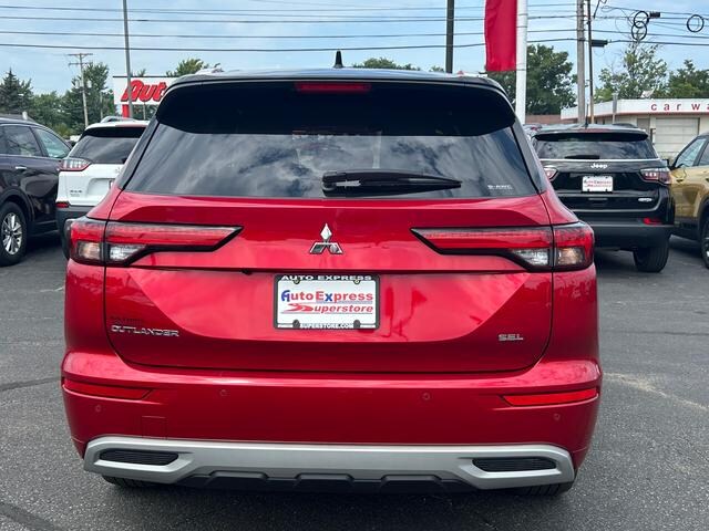 2024 Mitsubishi Outlander SEL Platinum photo 4