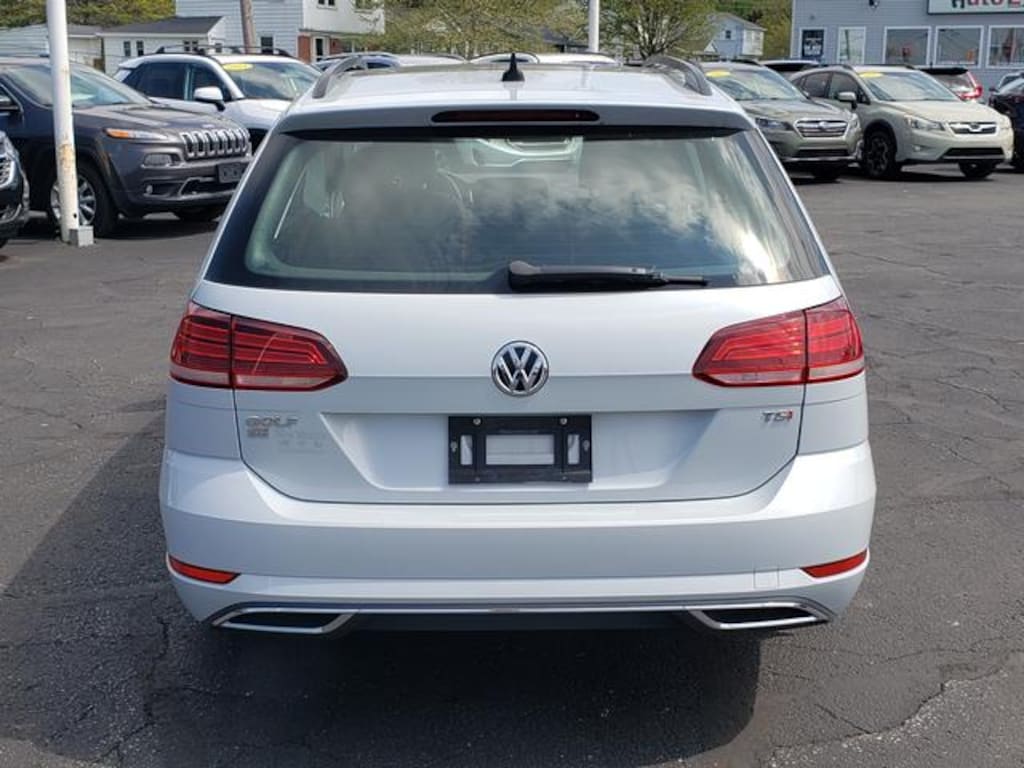 Used 2018 Volkswagen Golf SportWagen TSI SE Wagon
