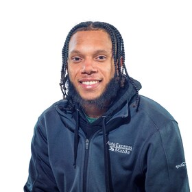 Staff member DONTE WILLIAMS from ID_3f132e4693f7