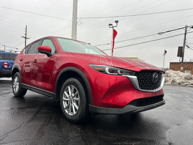 2023 Mazda CX-5 S Preferred package's photo