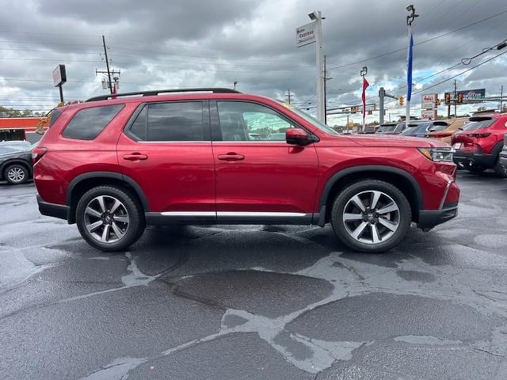 Used 2023 Honda Pilot Touring SUV
