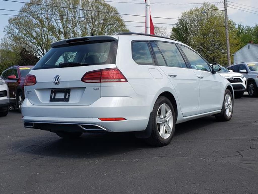 Used 2018 Volkswagen Golf SportWagen TSI SE Wagon