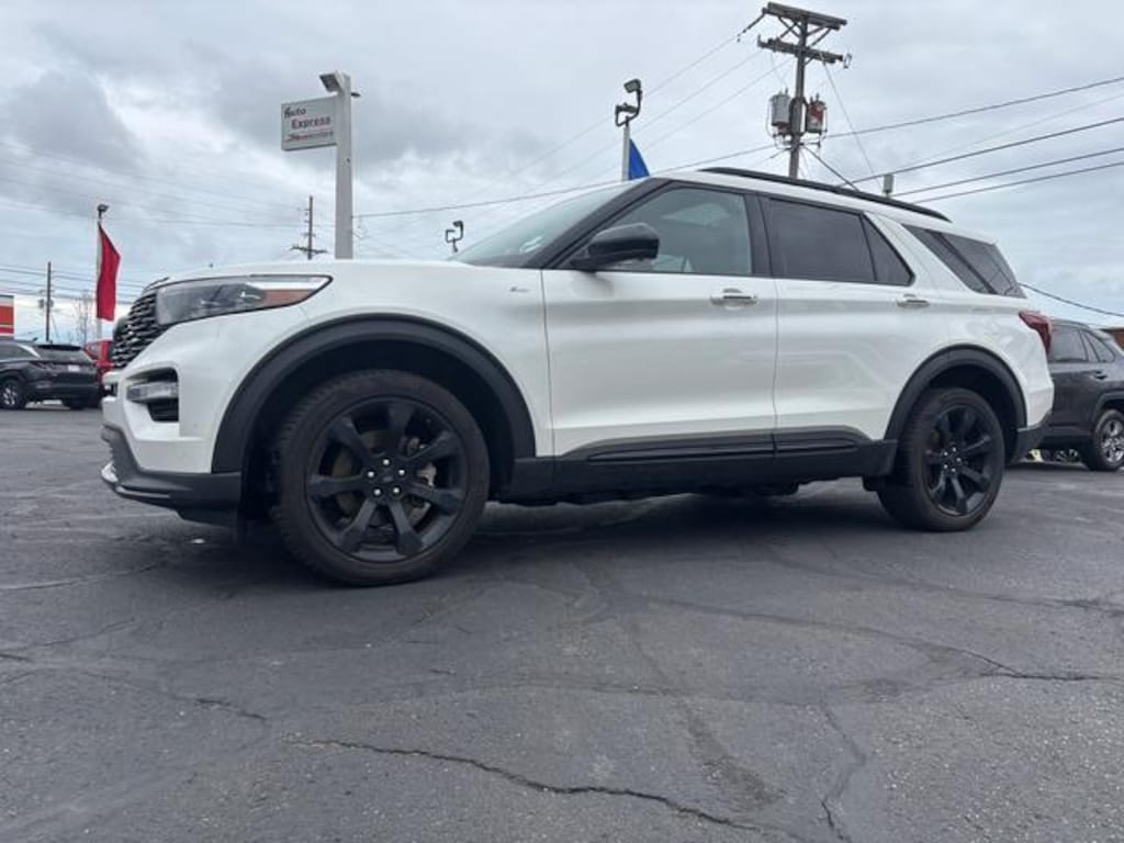 Used 2023 Ford Explorer ST-Line SUV