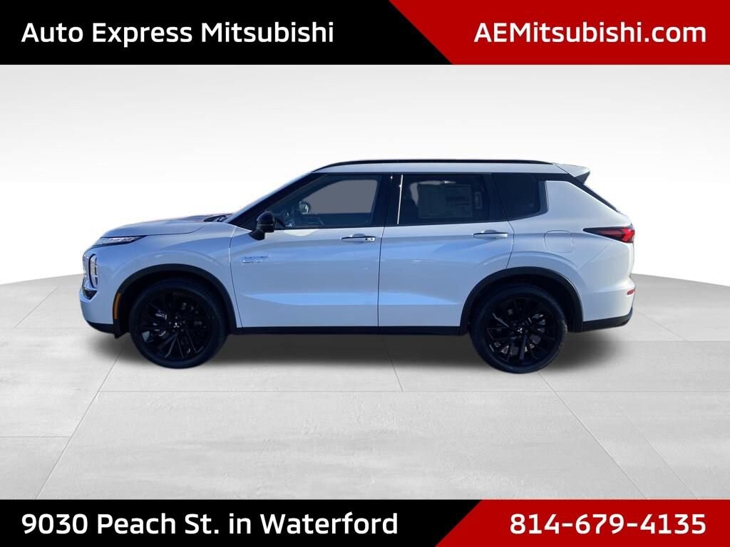 2025 Mitsubishi Outlander PHEV SEL Black Edition photo 4