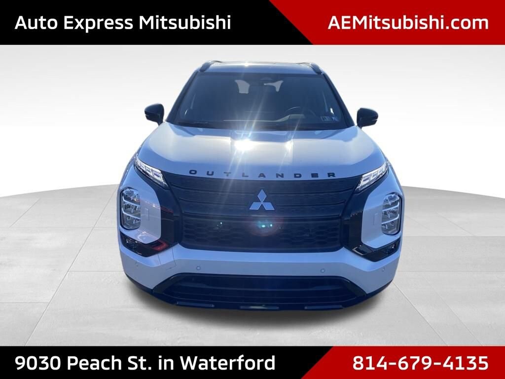 2025 Mitsubishi Outlander PHEV SEL Black Edition photo 2