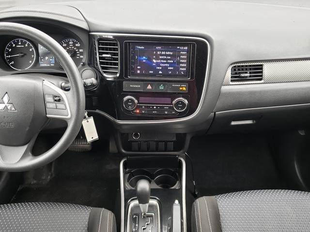 2018 Mitsubishi Outlander ES Alloy Silver at New Motors
