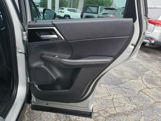 2023 Mitsubishi Outlander SE Alloy Silver at Solomon Chevrolet