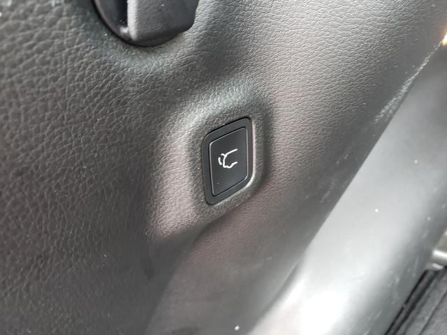 2022 Jeep Compass Latitude Bright White at Auto Express Rt. 8