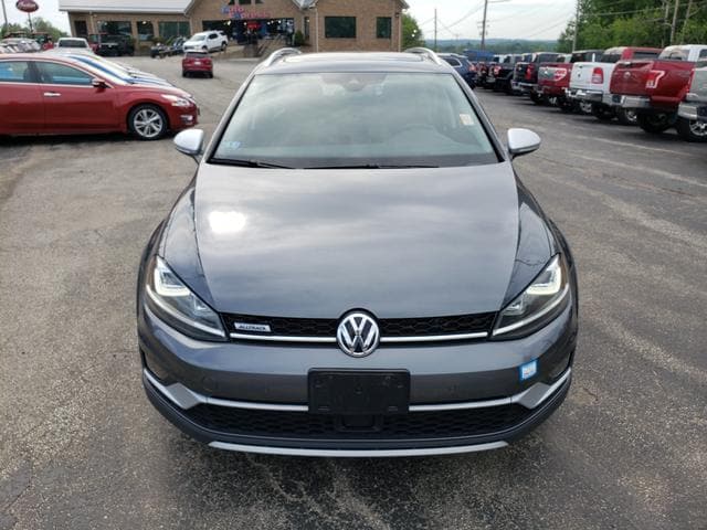 2017 Volkswagen Golf Alltrack TSI - 1