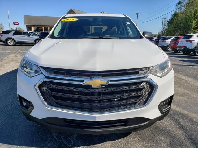 2018 Chevrolet Traverse 1LS photo 2