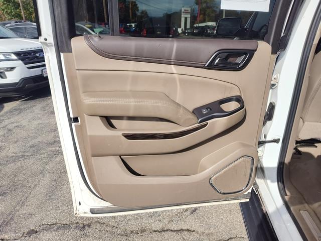 2019 GMC Yukon XL photo 15 of 28