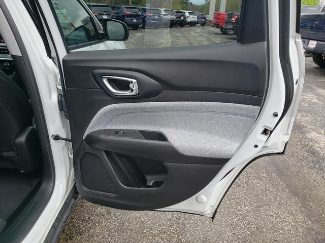 2022 Jeep Compass Latitude Bright White at Auto Express Rt. 8