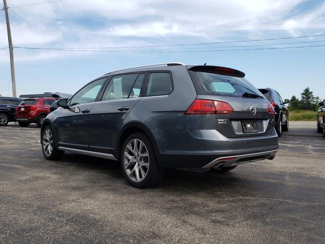 2017 Volkswagen Golf Alltrack TSI - 4