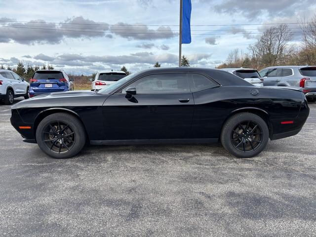 2020 Dodge Challenger SXT photo 4