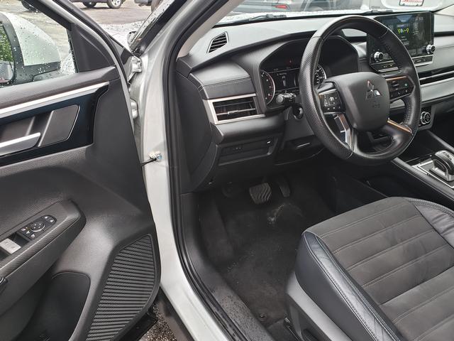 2023 Mitsubishi Outlander SE Alloy Silver at Solomon Chevrolet