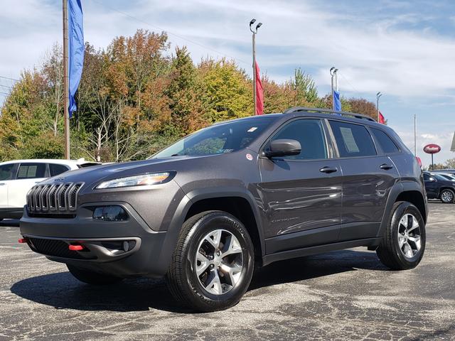 2018 Jeep Cherokee Trailhawk photo 2
