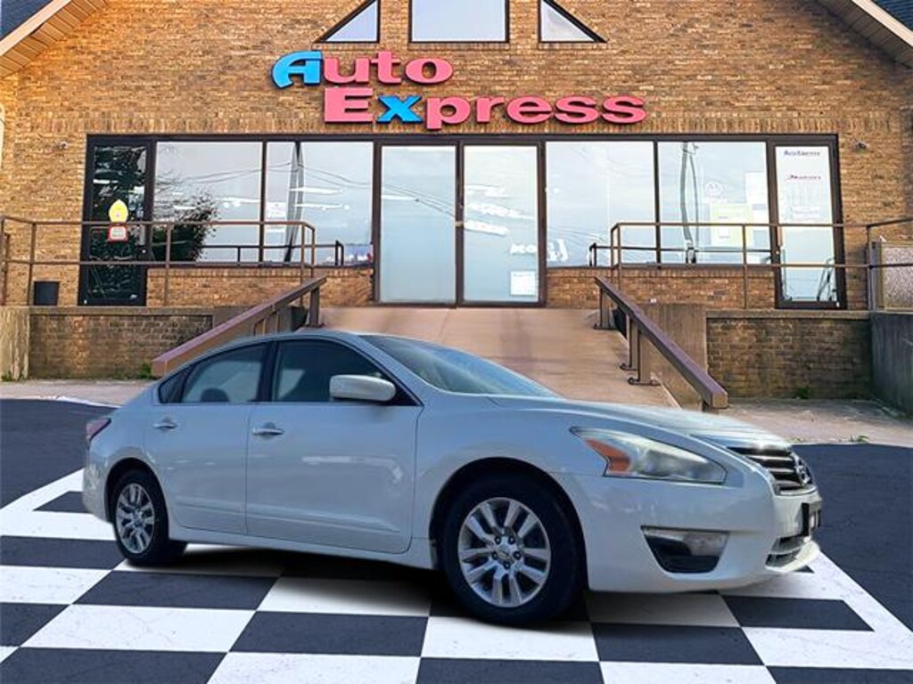 Used 2014 Nissan Altima 2.5 S Sedan