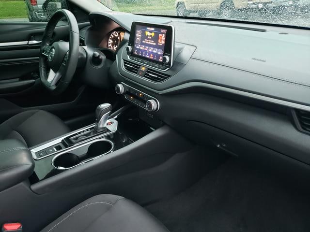 2021 Nissan Altima 2.5 SV Super Black at Auto Estates