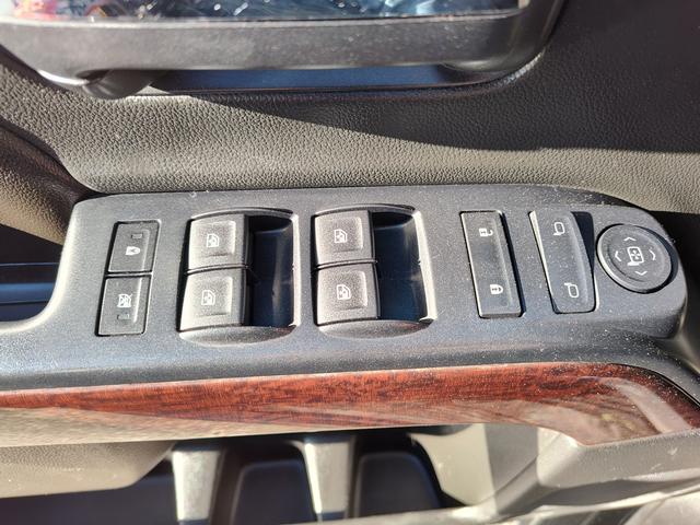 2015 GMC Sierra 1500 photo 25 of 28