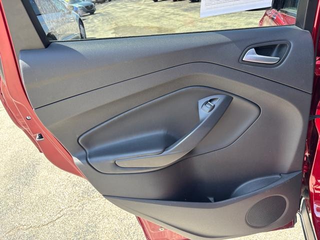2019 Ford Escape SE Ruby Red Tinted at Premiere Auto Sales