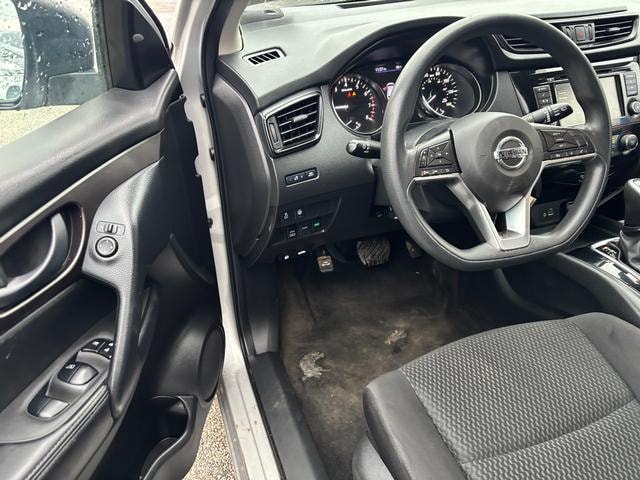 2020 Nissan Rogue Sport S - 8