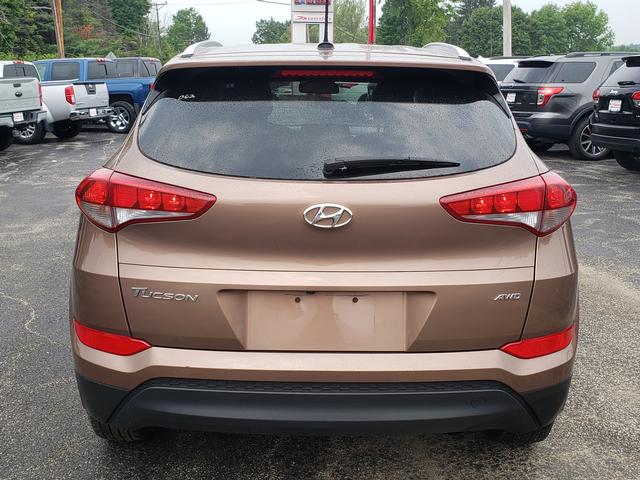 2017 Hyundai Tucson SE - 5
