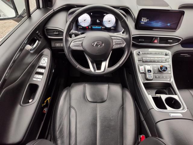 2023 Hyundai Santa Fe photo 17 of 28