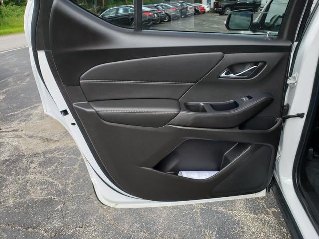 2021 Chevrolet Traverse LT Leather Summit White at Nick Chevrolet