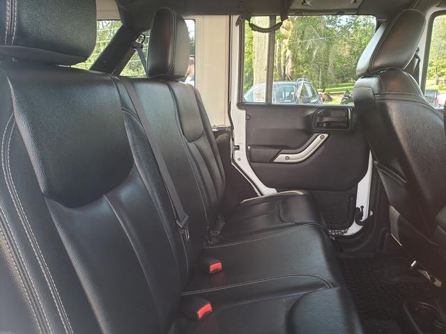 2014 Jeep Wrangler Unlimited Rubicon 4x4 Bright White at Nick Chevrolet