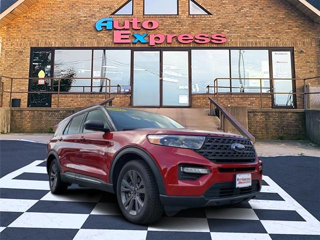 2021 Ford Explorer XLT Rapid Red Tinted at Town & Country Ford