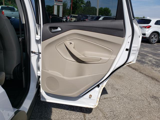 2017 Ford Escape SE White at New Motors