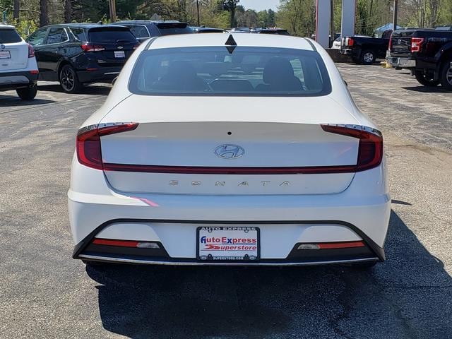 2022 Hyundai Sonata SE Quartz White at Braxton Motor Co