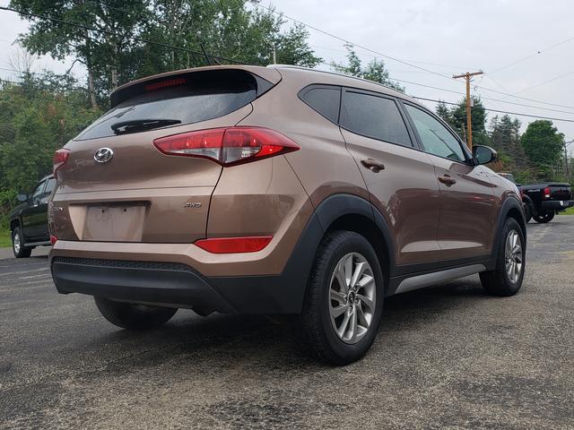 2017 Hyundai Tucson SE - 6