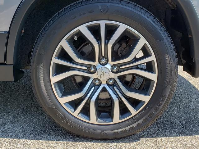 2016 Mitsubishi Outlander SE Cool Silver at Solomon Chevrolet
