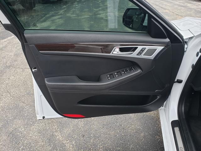 2018 Genesis G80 3.8 - 10