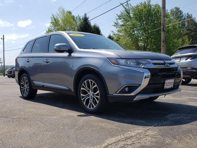 2016 Mitsubishi Outlander SE S-AWC's photo