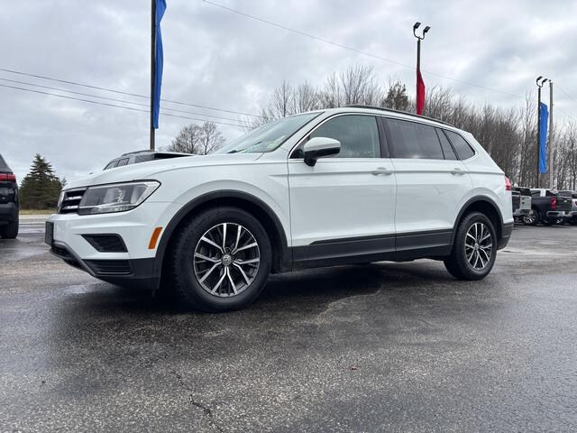 2019 Volkswagen Tiguan 2.0T SE 4MOTION White at Solomon Chevrolet