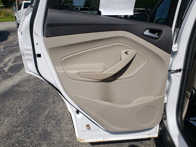 2017 Ford Escape SE White at New Motors